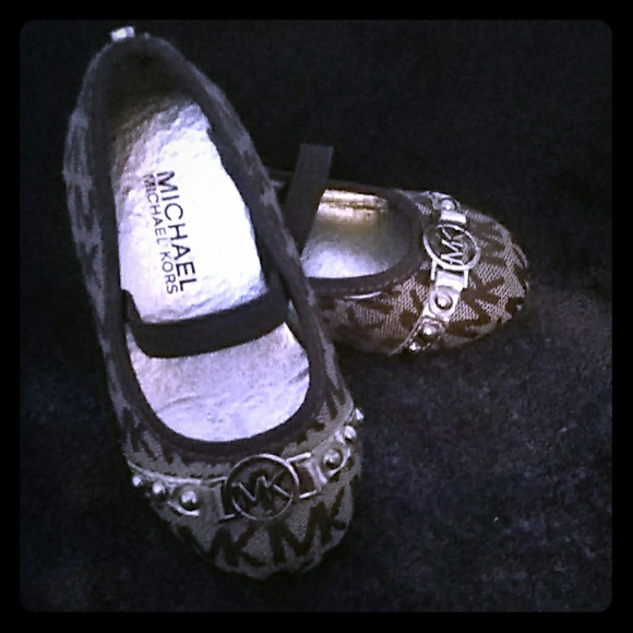 Michael Kors Other - Michael Kors girl Shoes